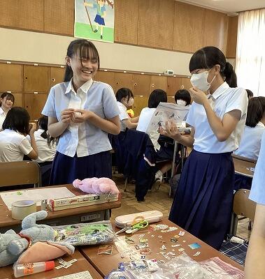 中学3年生 総合探究「回したくなるカプセルトイ」聖園祭で販売します！