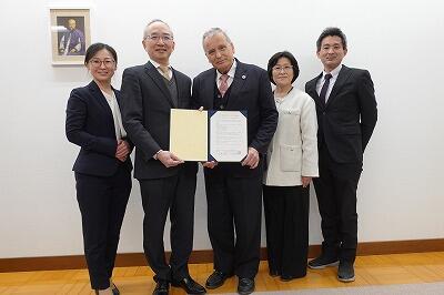 昭和大学と包括連携協定を締結いたしました