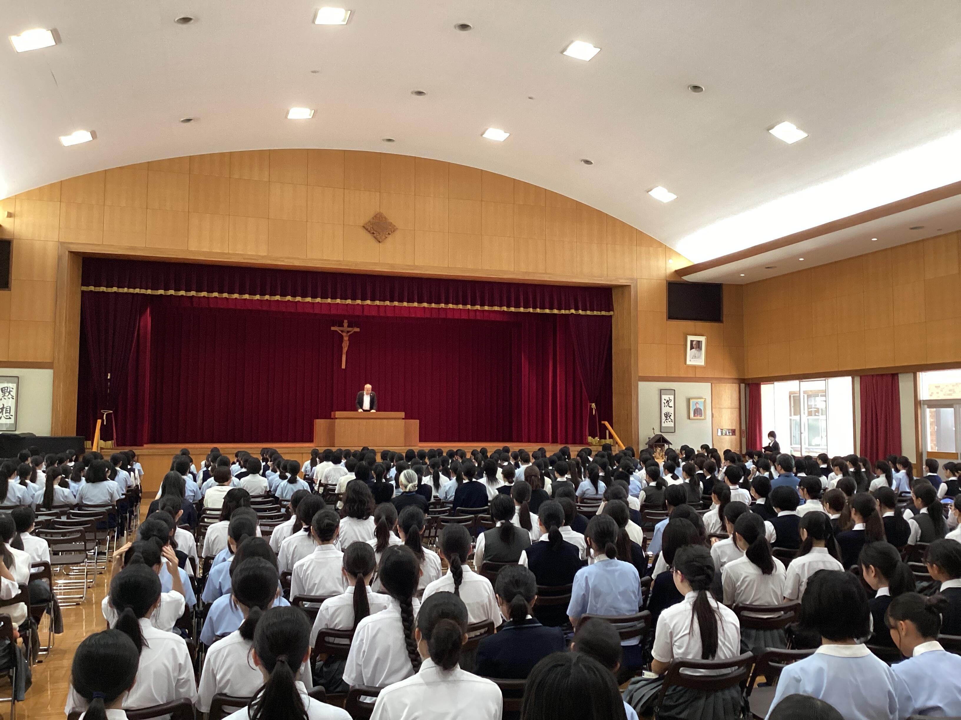 静修の日 防災訓練・カルマノ学校長講話