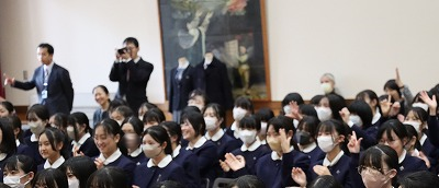 講堂（ぼかし済）.png