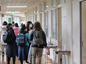 【中学】6年生対象授業・校内見学会