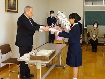 証書授与（ぼかし済）.jpg